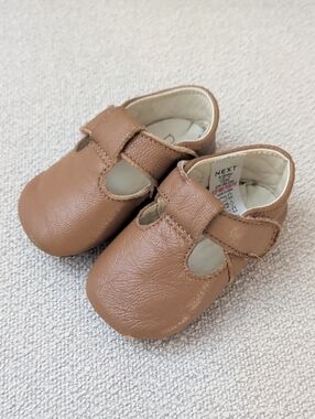 next Brown T-Strap Baby Walker Shoes 6-12m Size 18